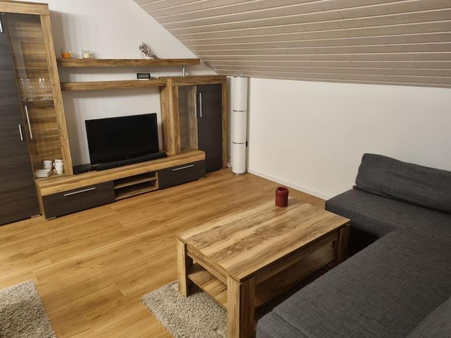 Gemuetliche Wohnung Am Waldrand Thierhaupten 外观 照片