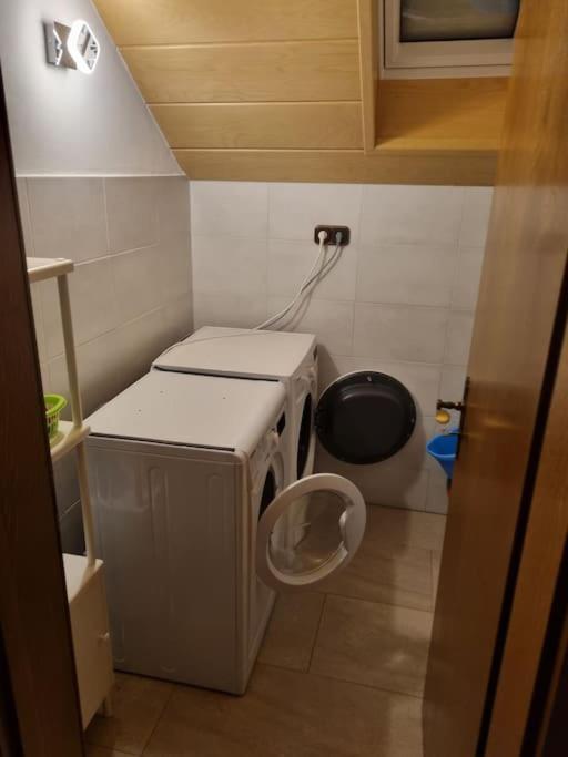 Gemuetliche Wohnung Am Waldrand Thierhaupten 外观 照片