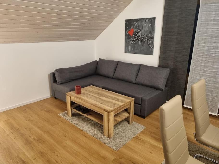 Gemuetliche Wohnung Am Waldrand Thierhaupten 外观 照片